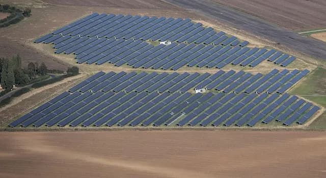 Guide Complet pour l'Installation de Panneaux Solaires
